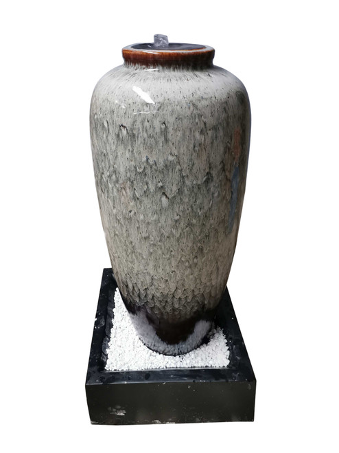 Bubbling fountain on base - Gray